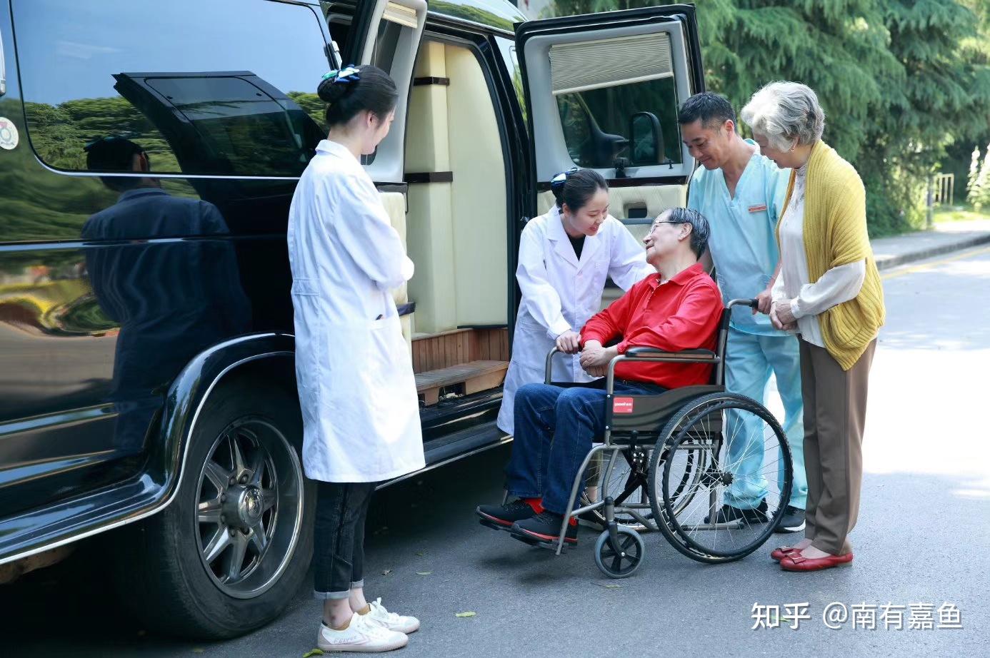神州专车定制服务老人,神州专车有人坐吗