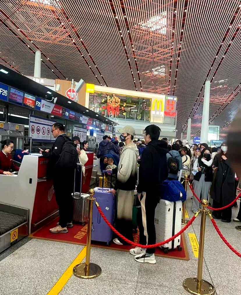 昆明机场打滴滴,昆明机场滴滴排队区